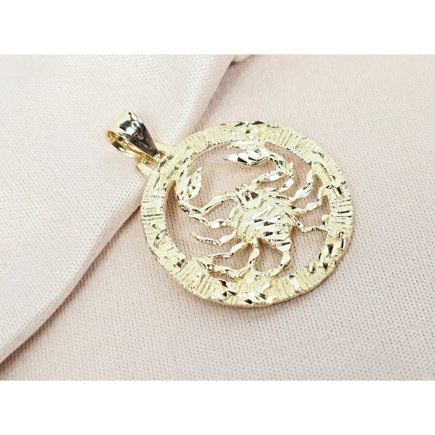14K Yellow Gold Round Horoscope Zodiac Scorpio Scorpion Charm Pendant