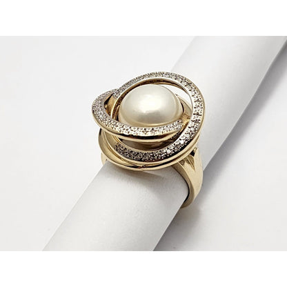 14K Yellow Gold Large Pearl & Diamond Ring