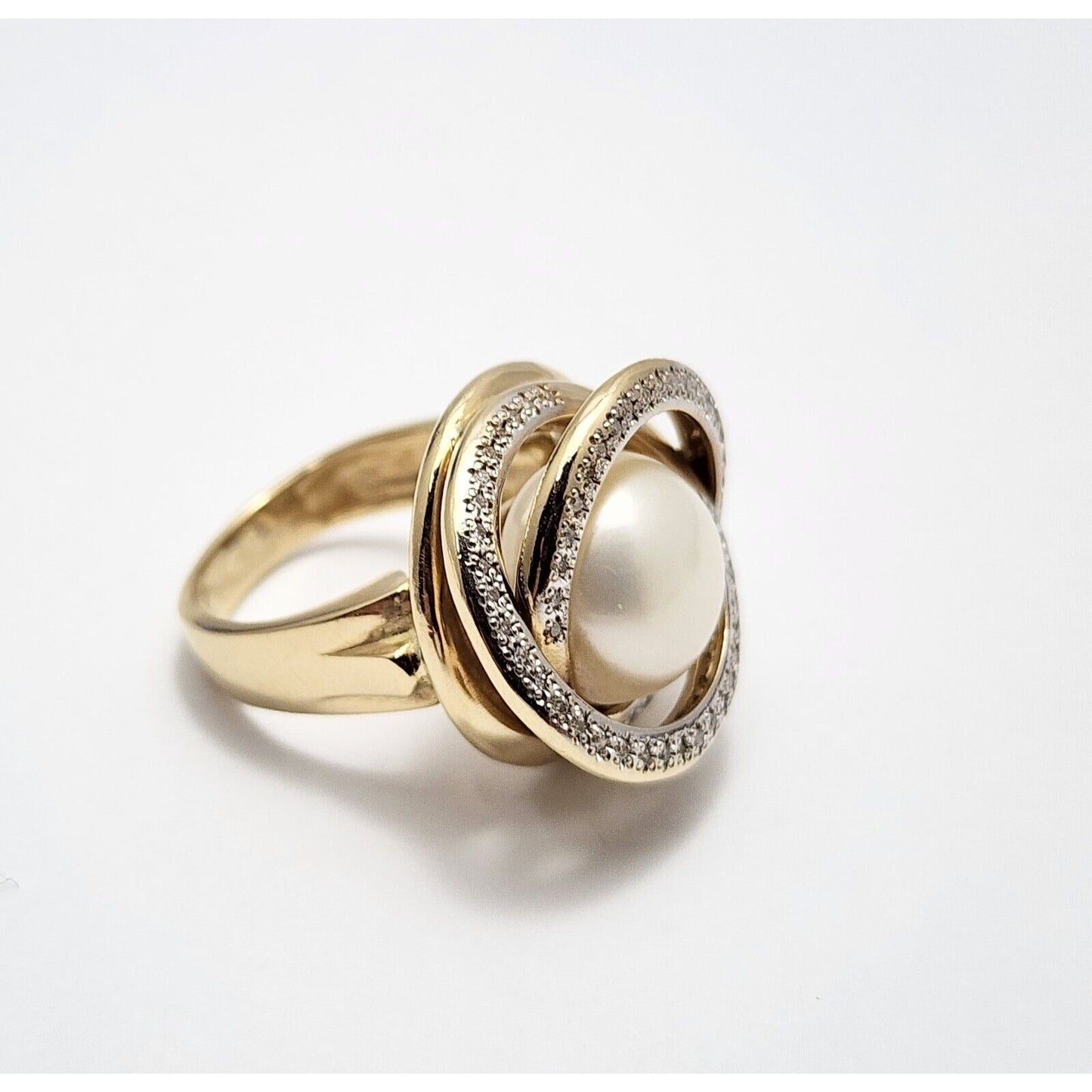 14K Yellow Gold Large Pearl & Diamond Ring