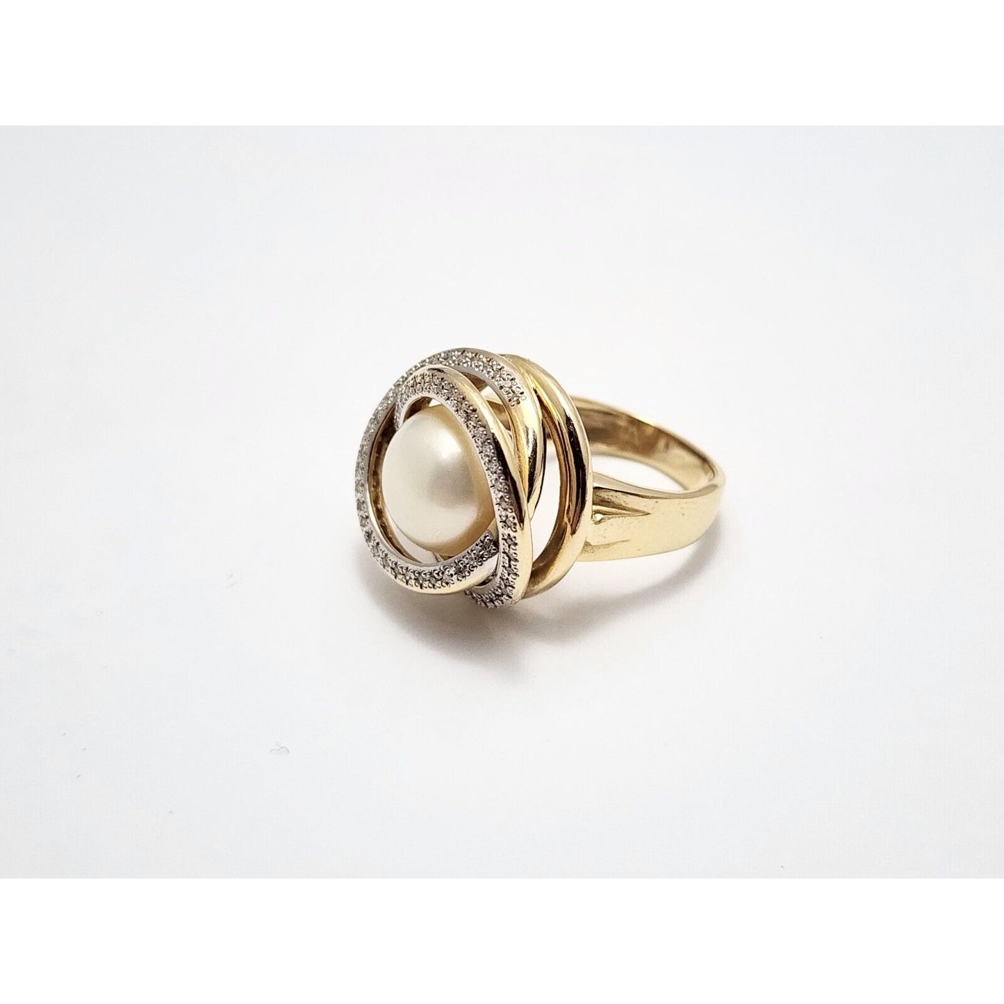 14K Yellow Gold Large Pearl & Diamond Ring