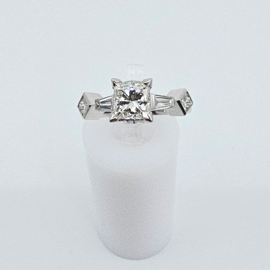 Beautiful Solid Platinum Princess Cut Diamond Engagement Ring 1.05ct EGL Report