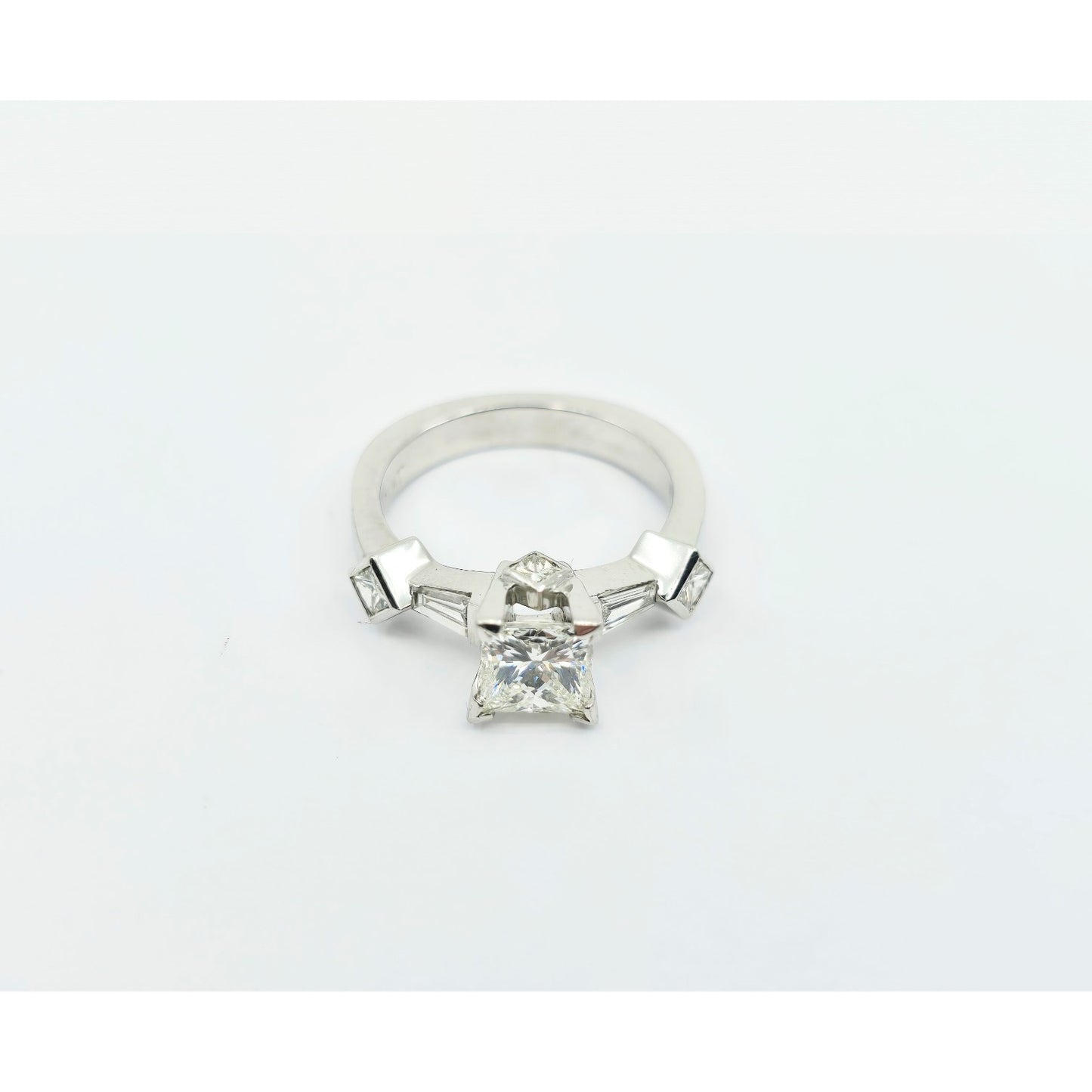 Beautiful Solid Platinum Princess Cut Diamond Engagement Ring 1.05ct EGL Report