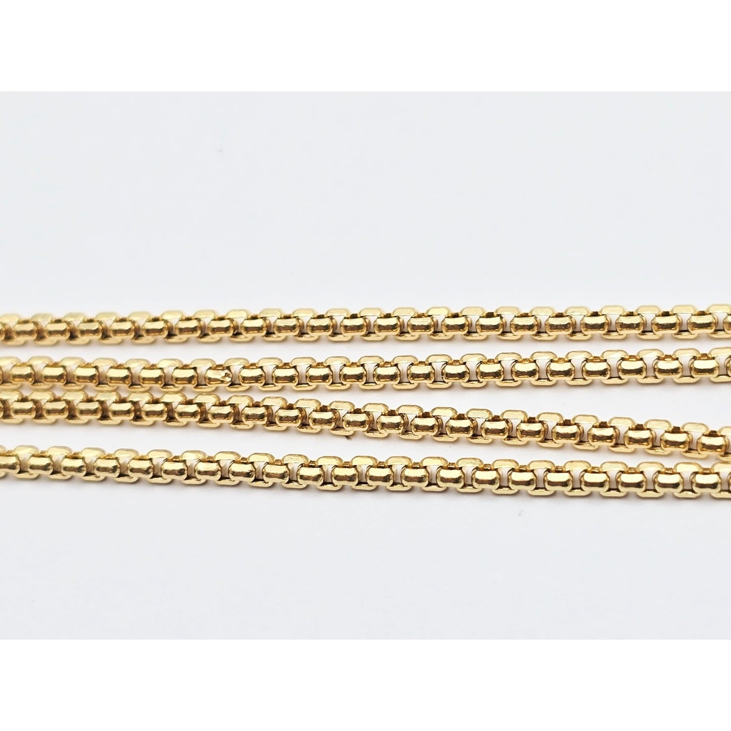 18K Yellow Gold Rounded Box Link Chain Necklace 22K Sovereign Gold Charm Pendant