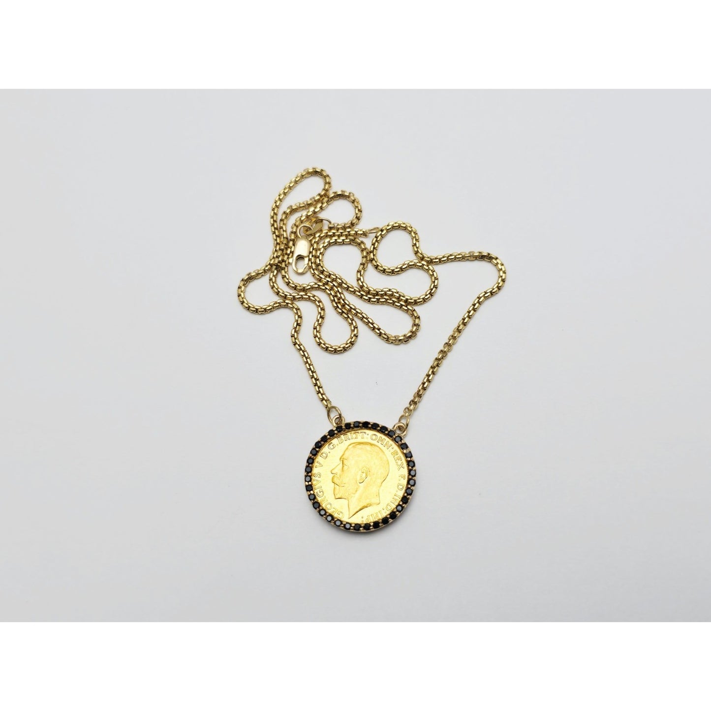 18K Yellow Gold Rounded Box Link Chain Necklace 22K Sovereign Gold Charm Pendant