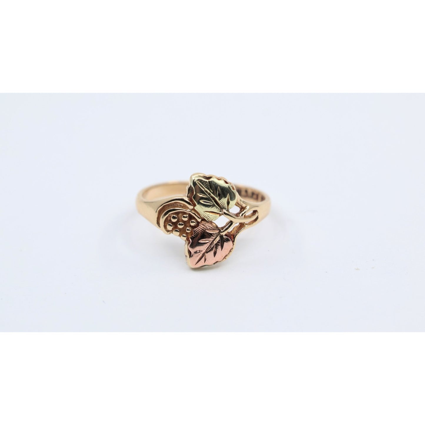 10K Tri Tone Gold Black Hills Gold Floral Leaves Ring