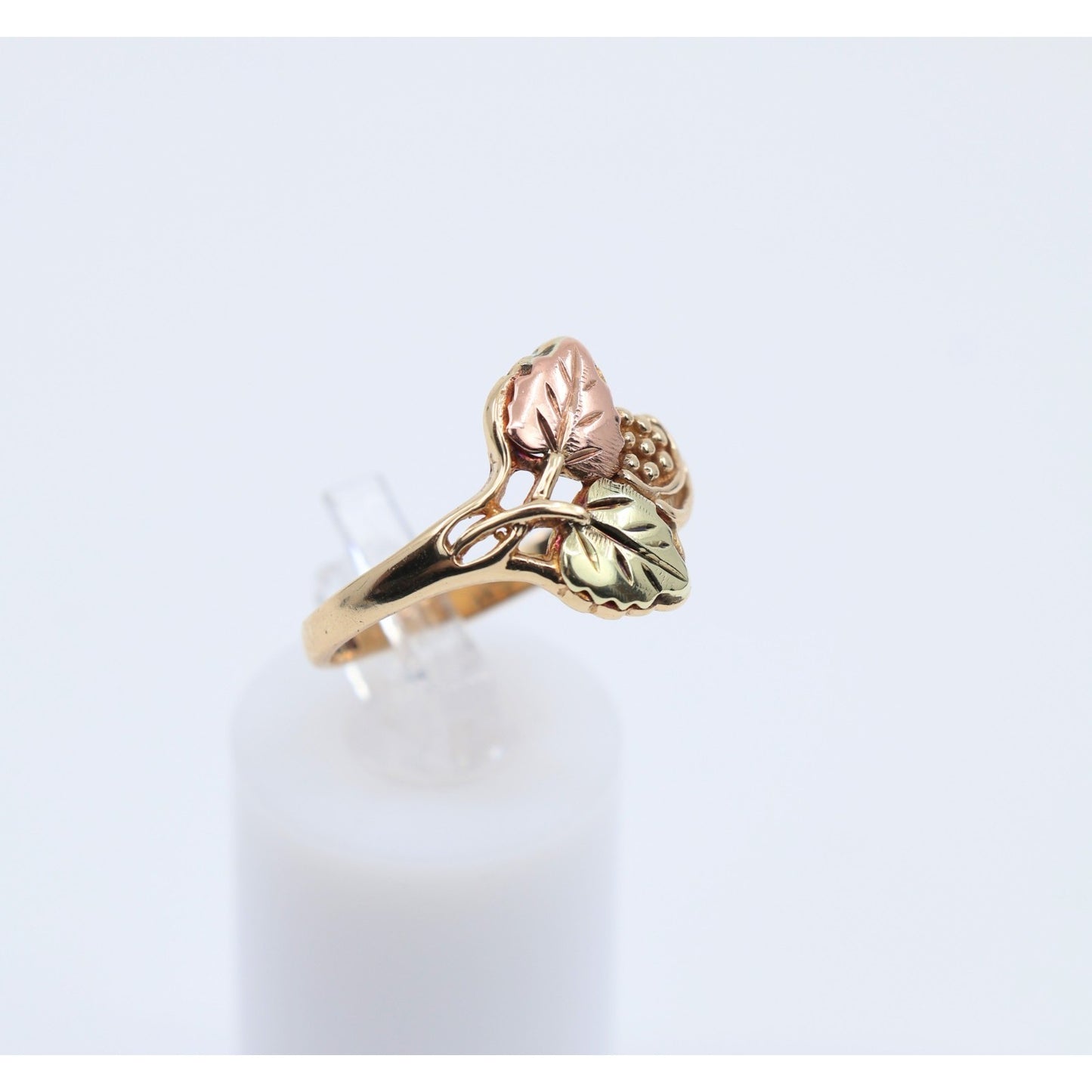 10K Tri Tone Gold Black Hills Gold Floral Leaves Ring