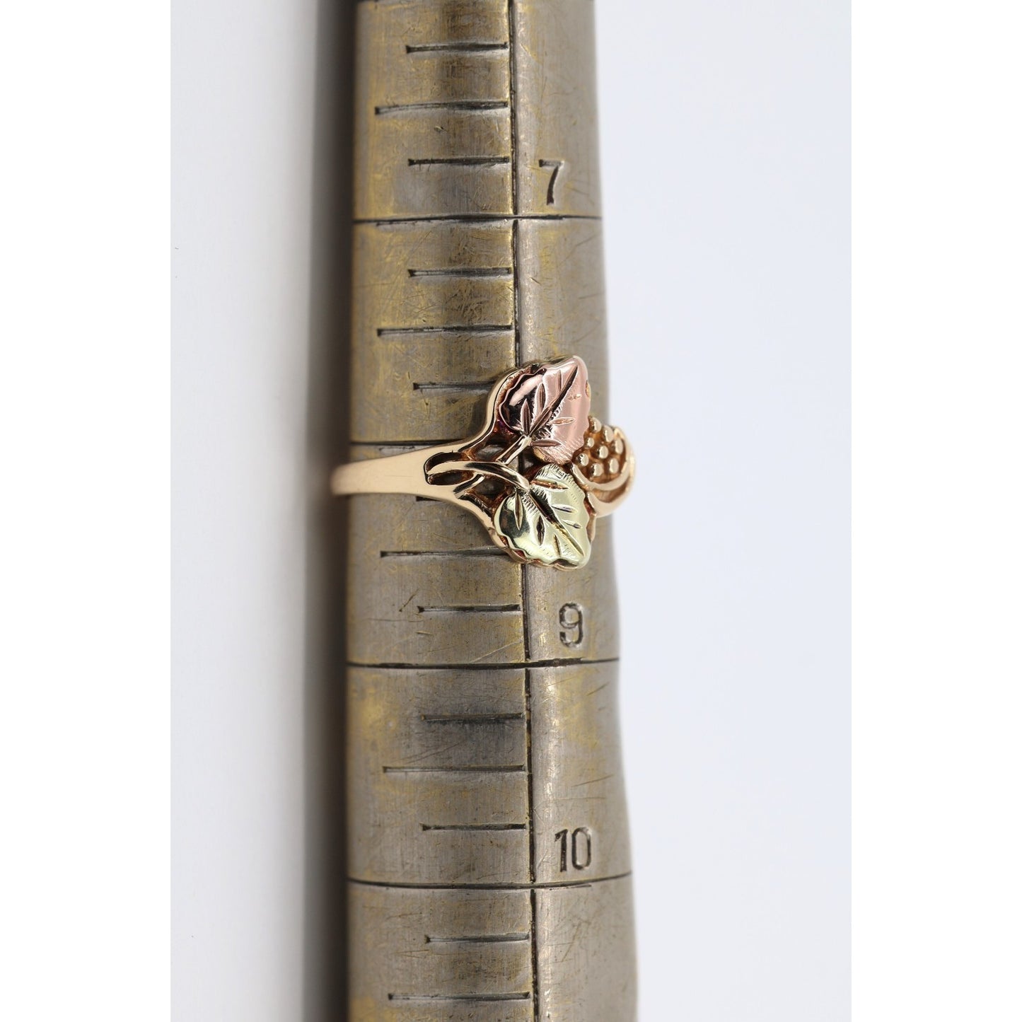 10K Tri Tone Gold Black Hills Gold Floral Leaves Ring