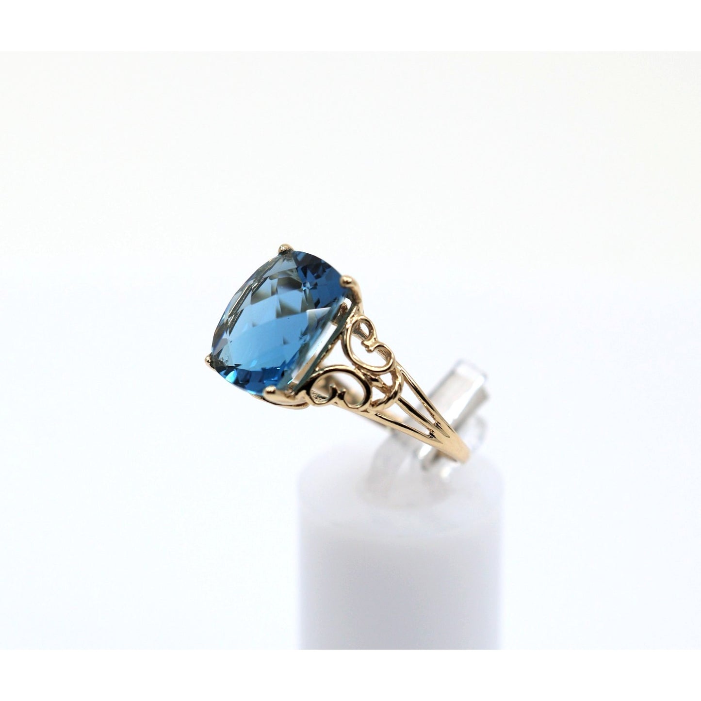 14K Yellow Gold Large Rectangular Blue Topaz Filigree Cocktail Ring