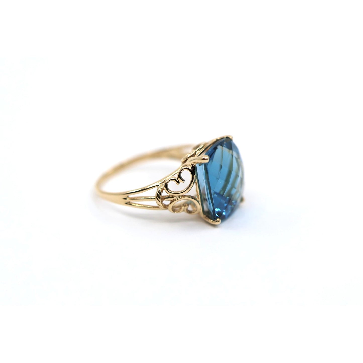 14K Yellow Gold Large Rectangular Blue Topaz Filigree Cocktail Ring