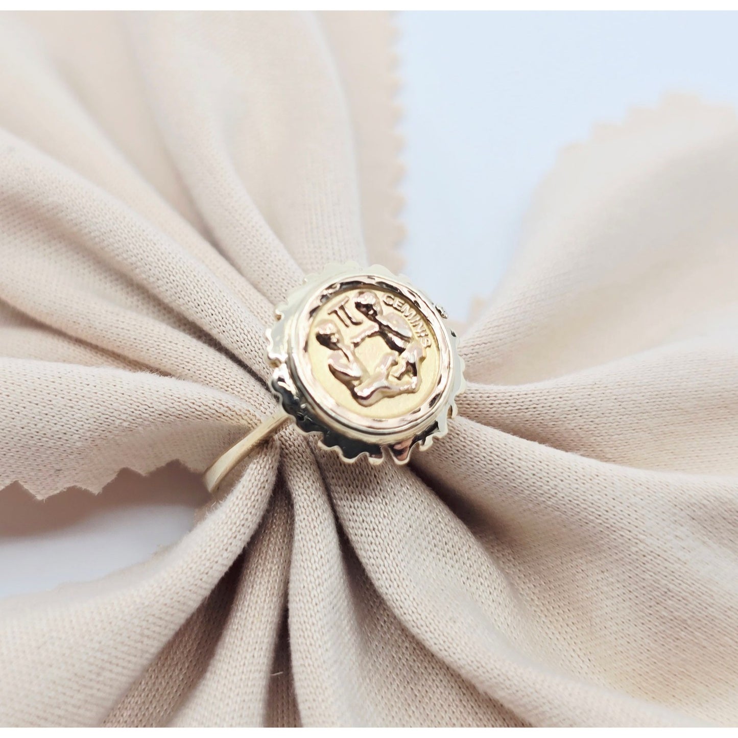 14K Two Tone Gold Zodiac Gemini Horoscope Ring
