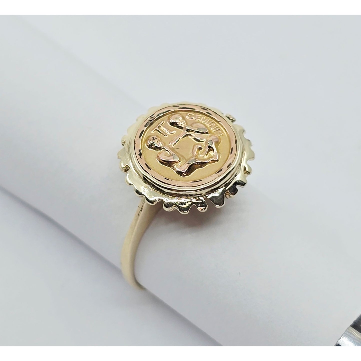 14K Two Tone Gold Zodiac Gemini Horoscope Ring