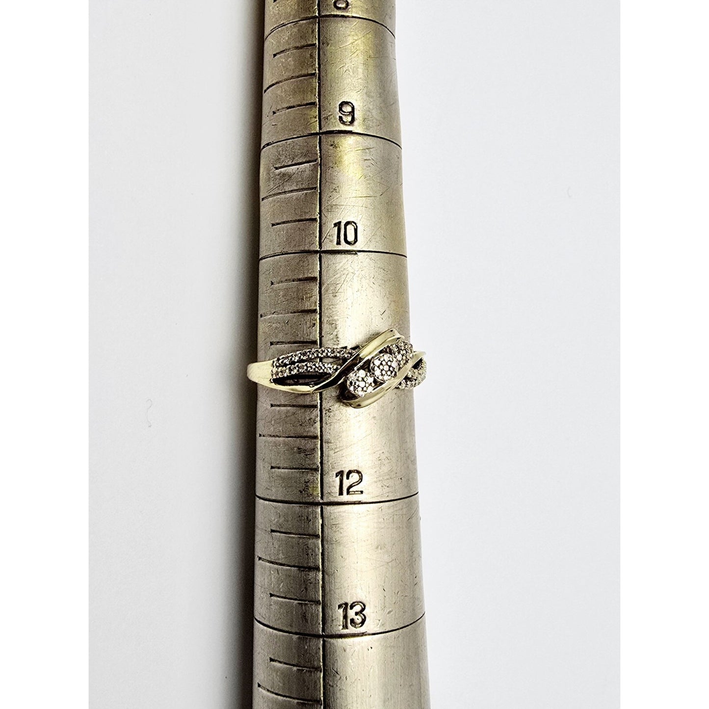 10K Yellow Gold Spiral Flower Diamond Ring