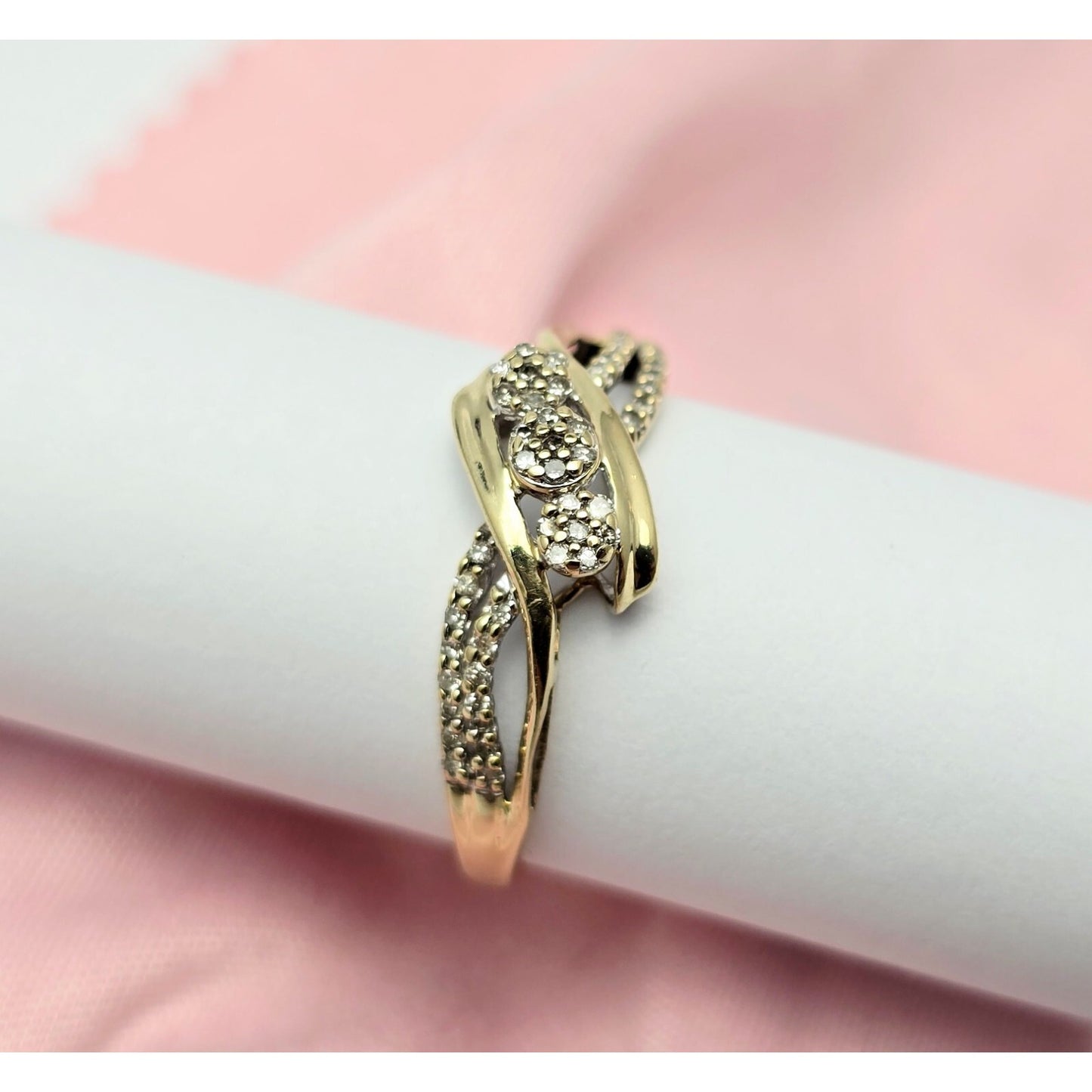 10K Yellow Gold Spiral Flower Diamond Ring