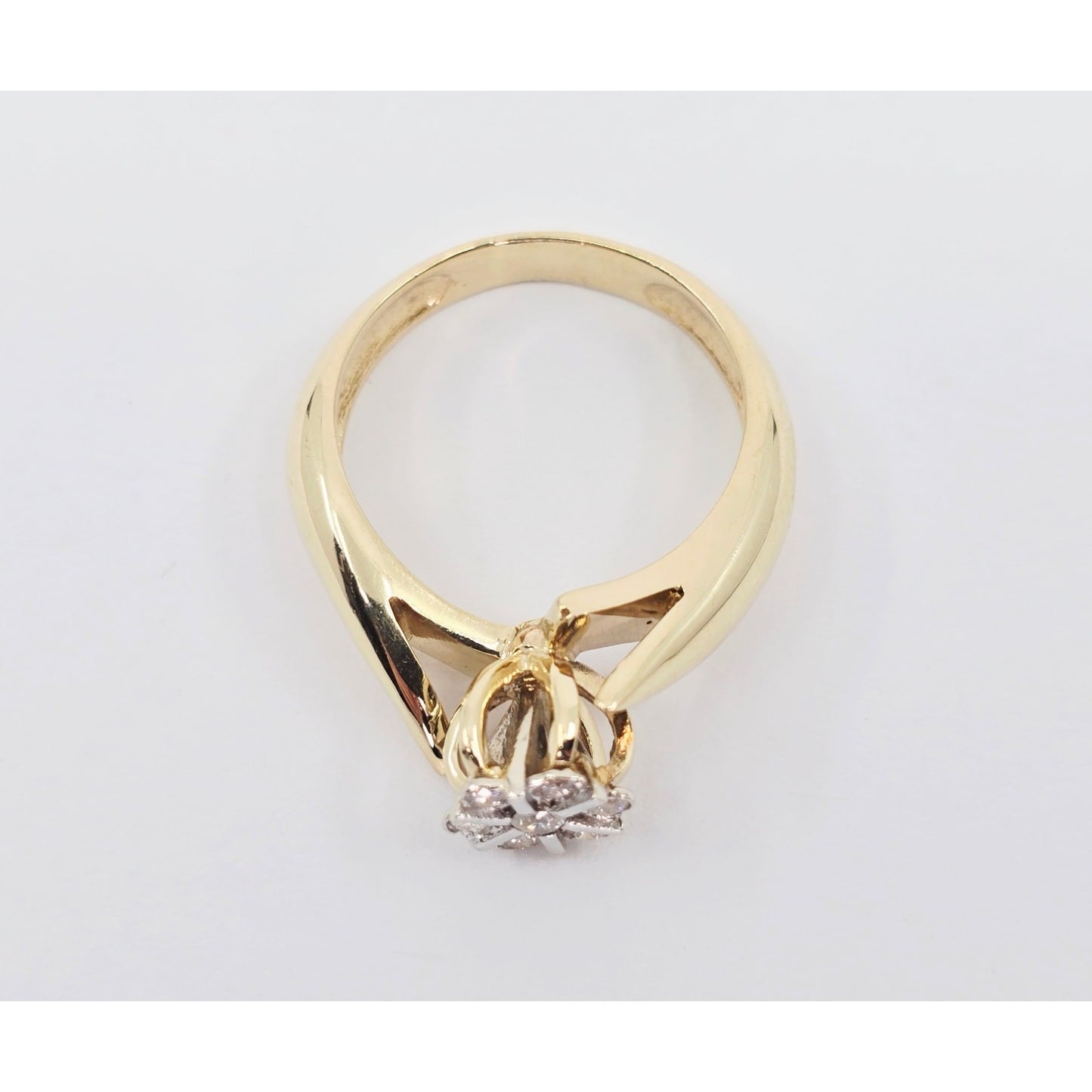 14K Two Tone Gold Round Shaped Diamond Ring