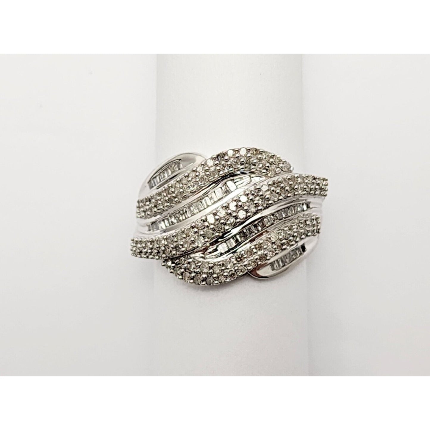 10K White Gold Ladies Wavy Diamond Ring