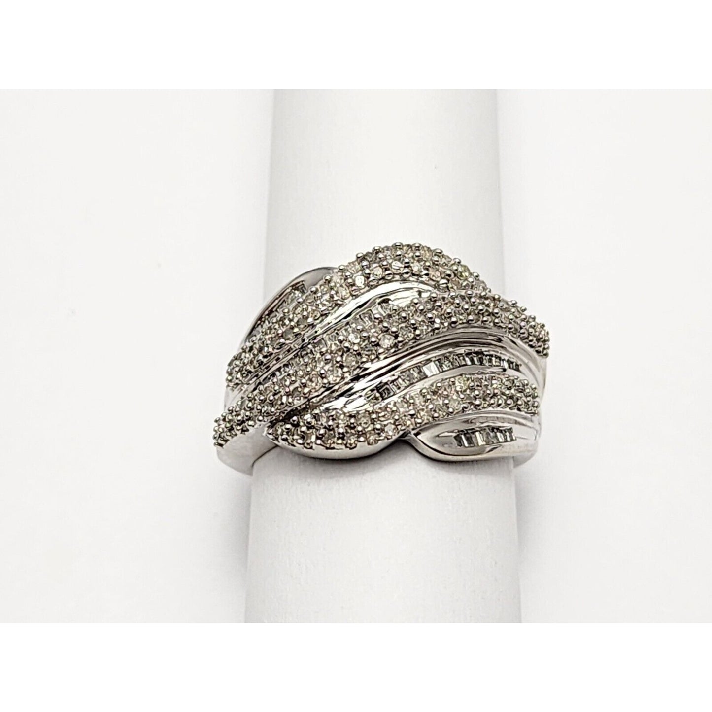 10K White Gold Ladies Wavy Diamond Ring