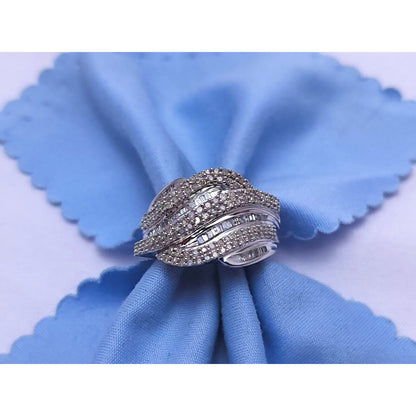 10K White Gold Ladies Wavy Diamond Ring