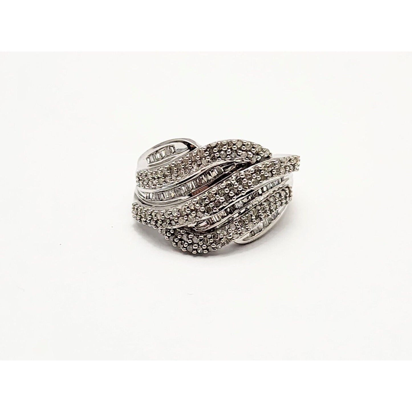 10K White Gold Ladies Wavy Diamond Ring