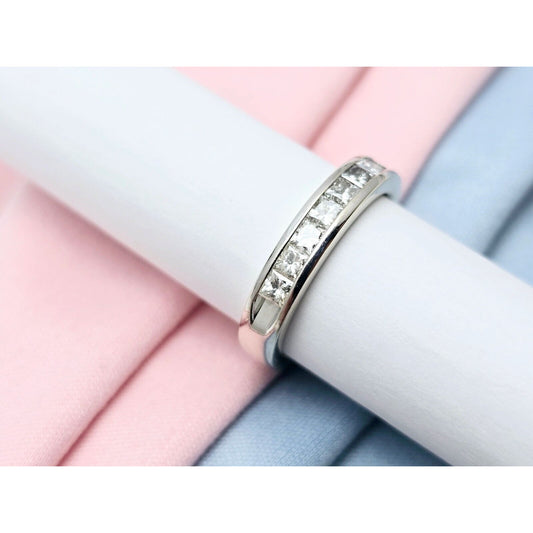 10K White Gold Princess Cut Invisible Setting Diamond Wedding Band Ring