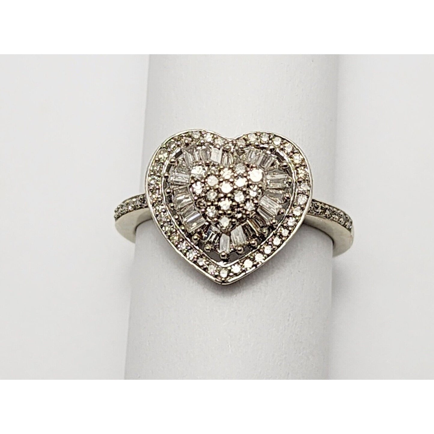 14K White Gold Ladies Heart Diamond Ring