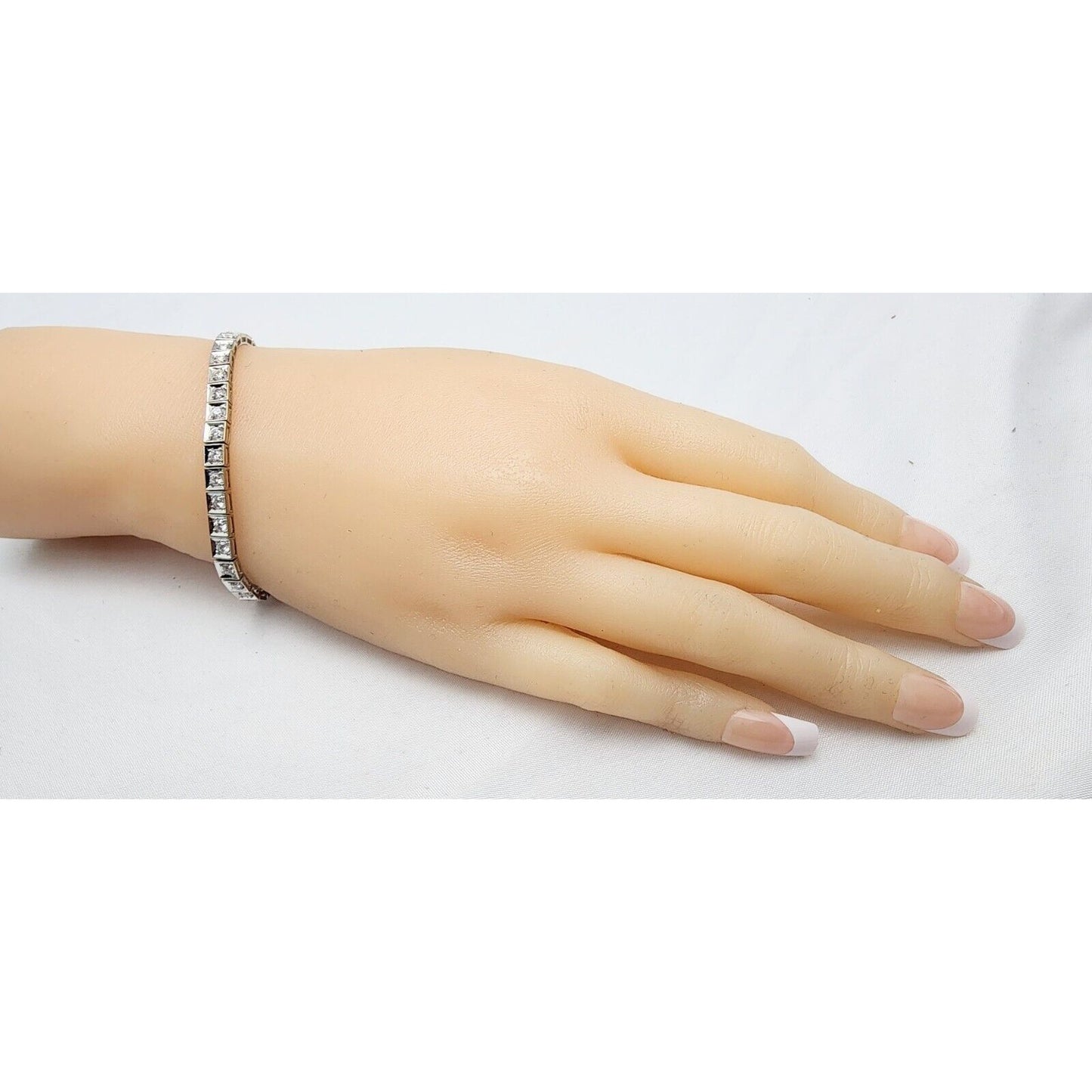 18K White Gold Diamond Tennis Link Bracelet