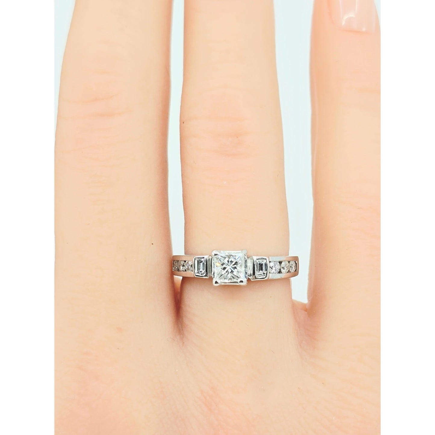 14K White Gold Princess & Round Cut Diamond Engagement Ring