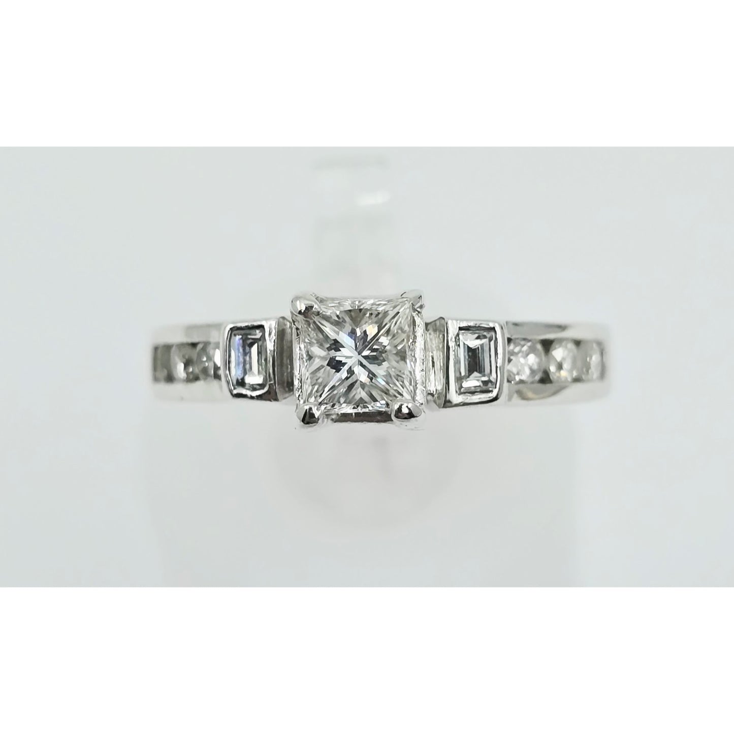 14K White Gold Princess & Round Cut Diamond Engagement Ring