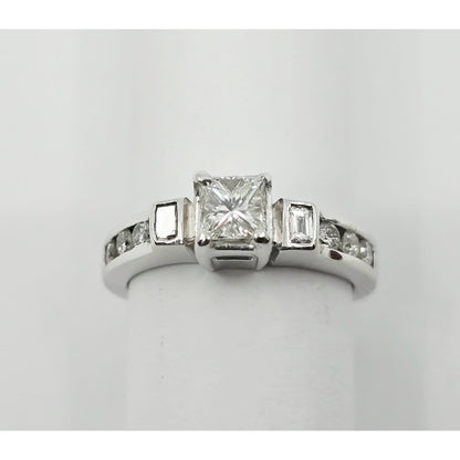 14K White Gold Princess & Round Cut Diamond Engagement Ring