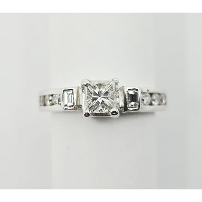 14K White Gold Princess & Round Cut Diamond Engagement Ring