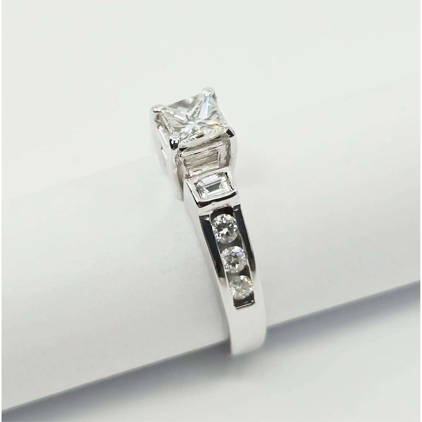 14K White Gold Princess & Round Cut Diamond Engagement Ring