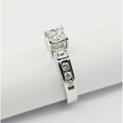 14K White Gold Princess & Round Cut Diamond Engagement Ring