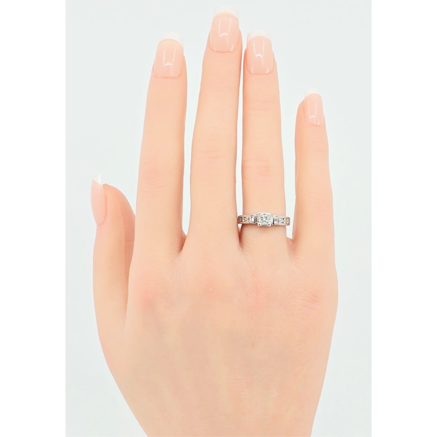 14K White Gold Princess & Round Cut Diamond Engagement Ring
