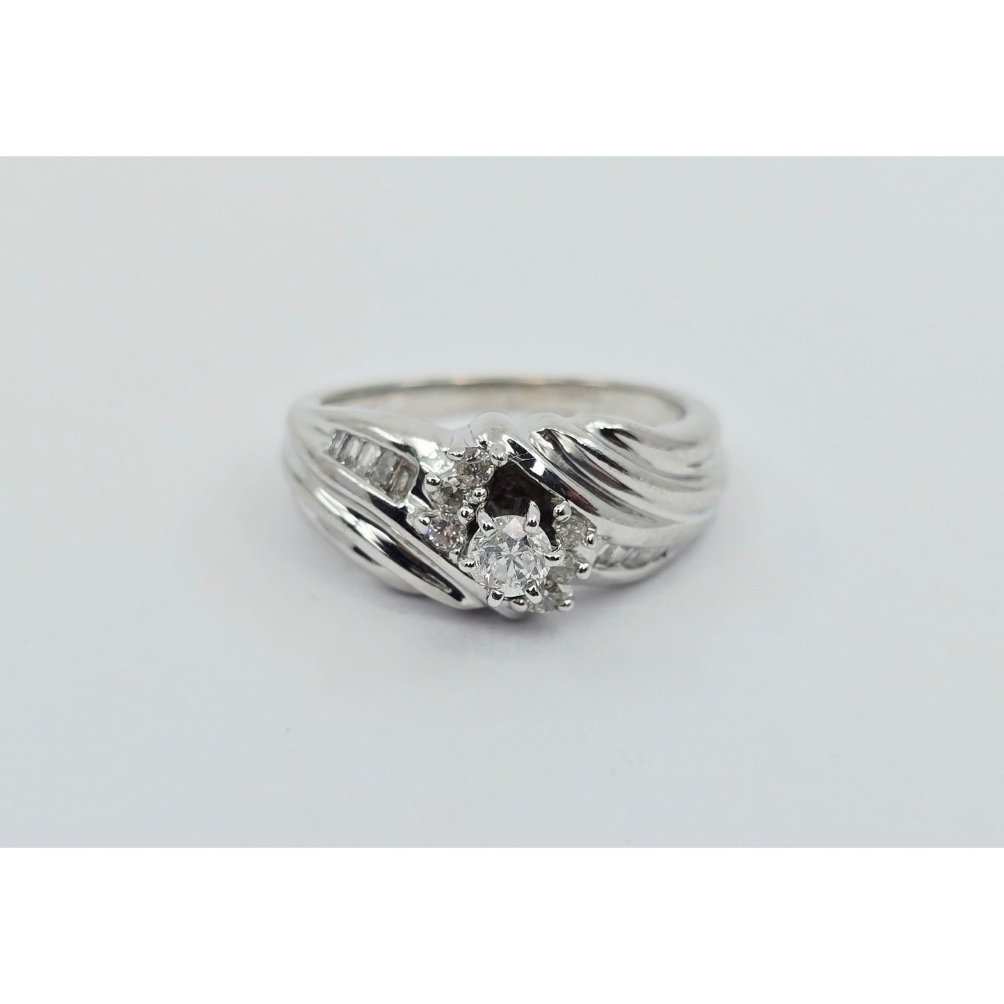 14K White Gold Round & Baguette Diamond Ring