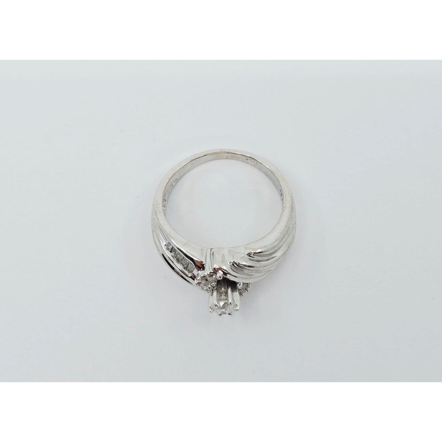 14K White Gold Round & Baguette Diamond Ring