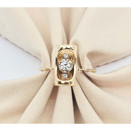 14K Yellow Gold Tube Bark Wood 3 Stone Diamond Ring