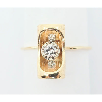 14K Yellow Gold Tube Bark Wood 3 Stone Diamond Ring
