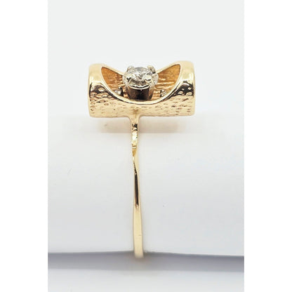 14K Yellow Gold Tube Bark Wood 3 Stone Diamond Ring