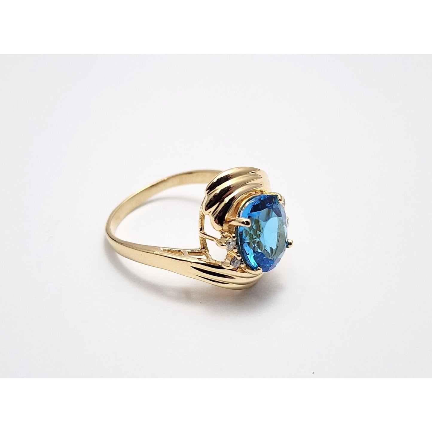 14K Yellow Gold Blue Topaz & Diamond Ring