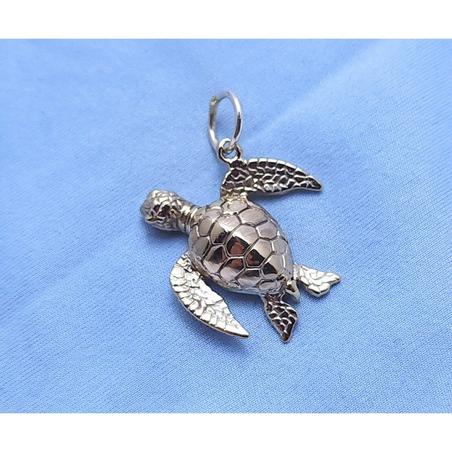 14K White Gold Turtle Tortoise Charm Pendant