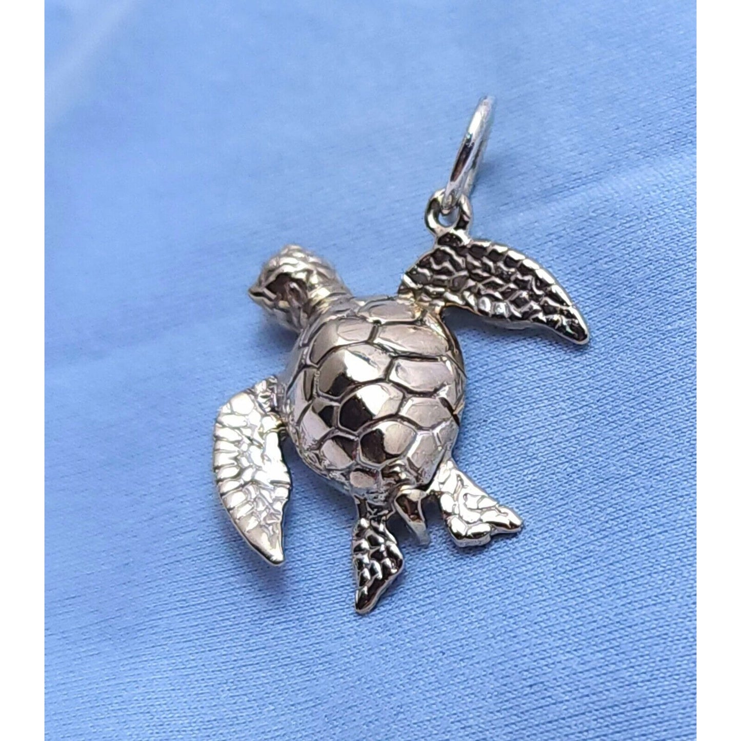 14K White Gold Turtle Tortoise Charm Pendant