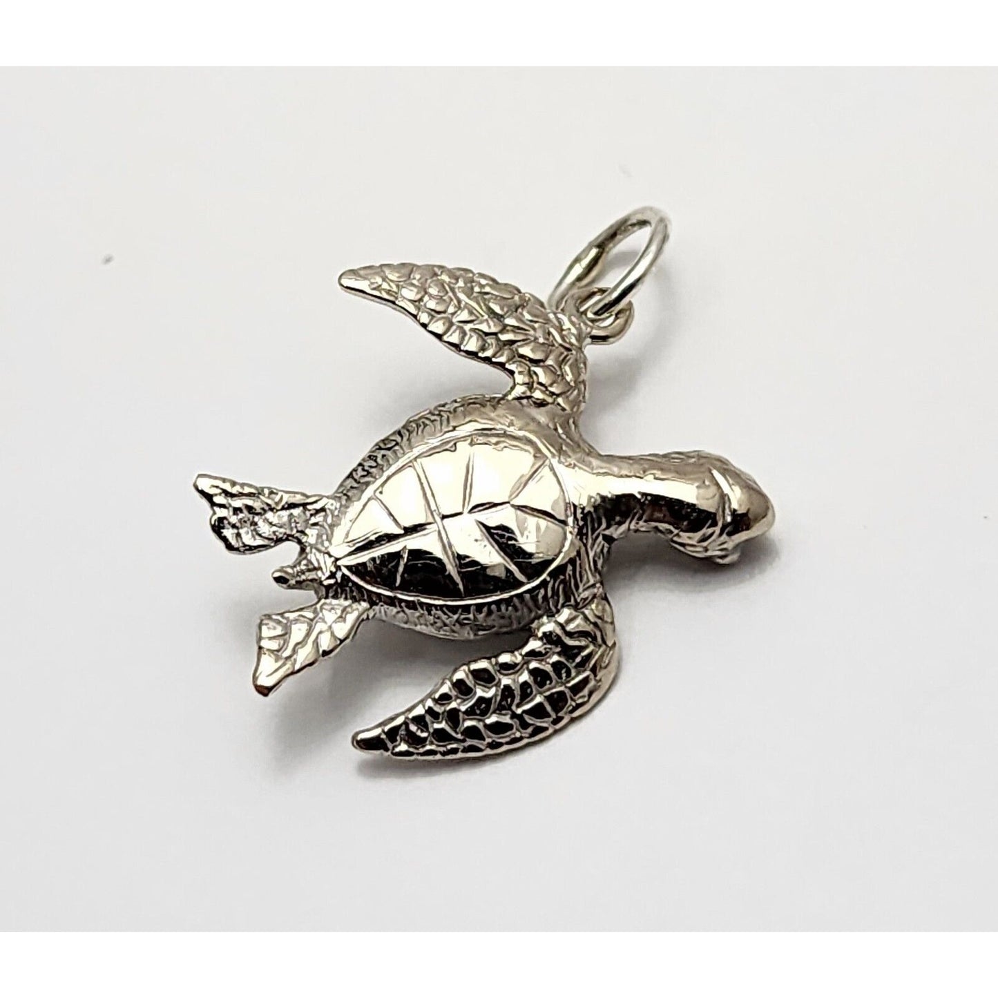 14K White Gold Turtle Tortoise Charm Pendant