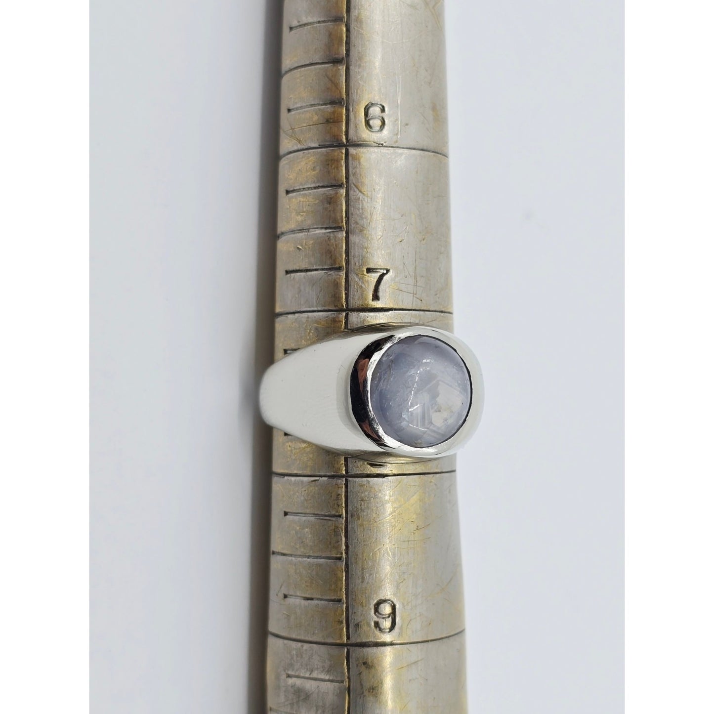 14K White Gold Cabochon Grey Star Sapphire Ring