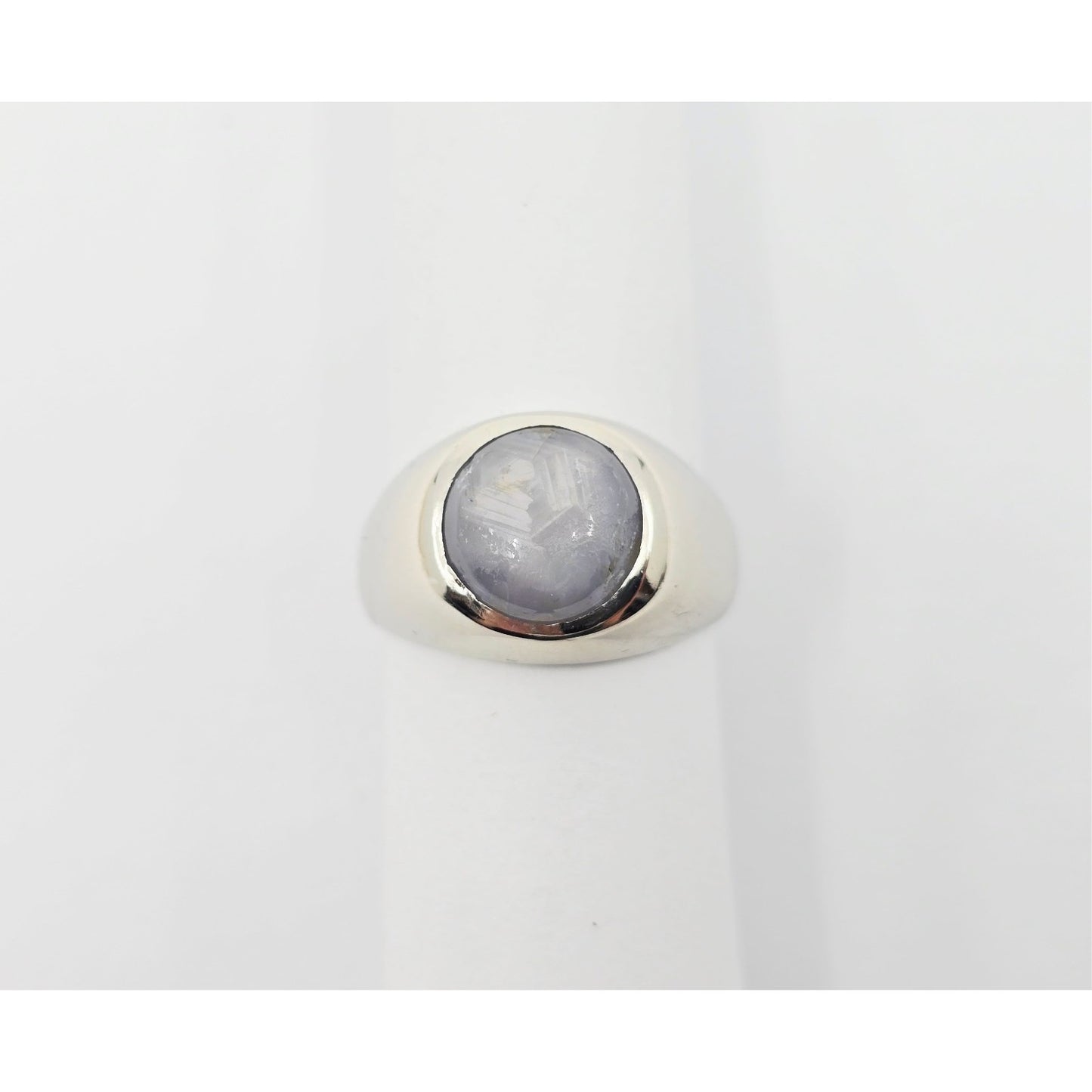 14K White Gold Cabochon Grey Star Sapphire Ring
