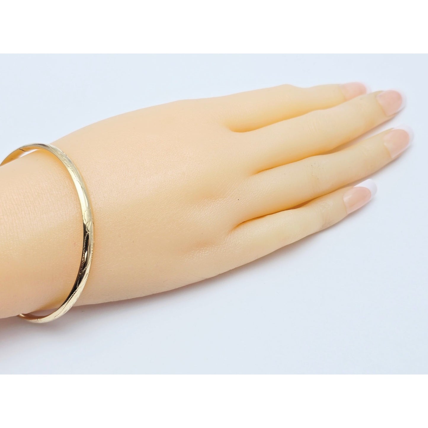 14K Yellow Gold Floral Engraved Bangle Bracelet