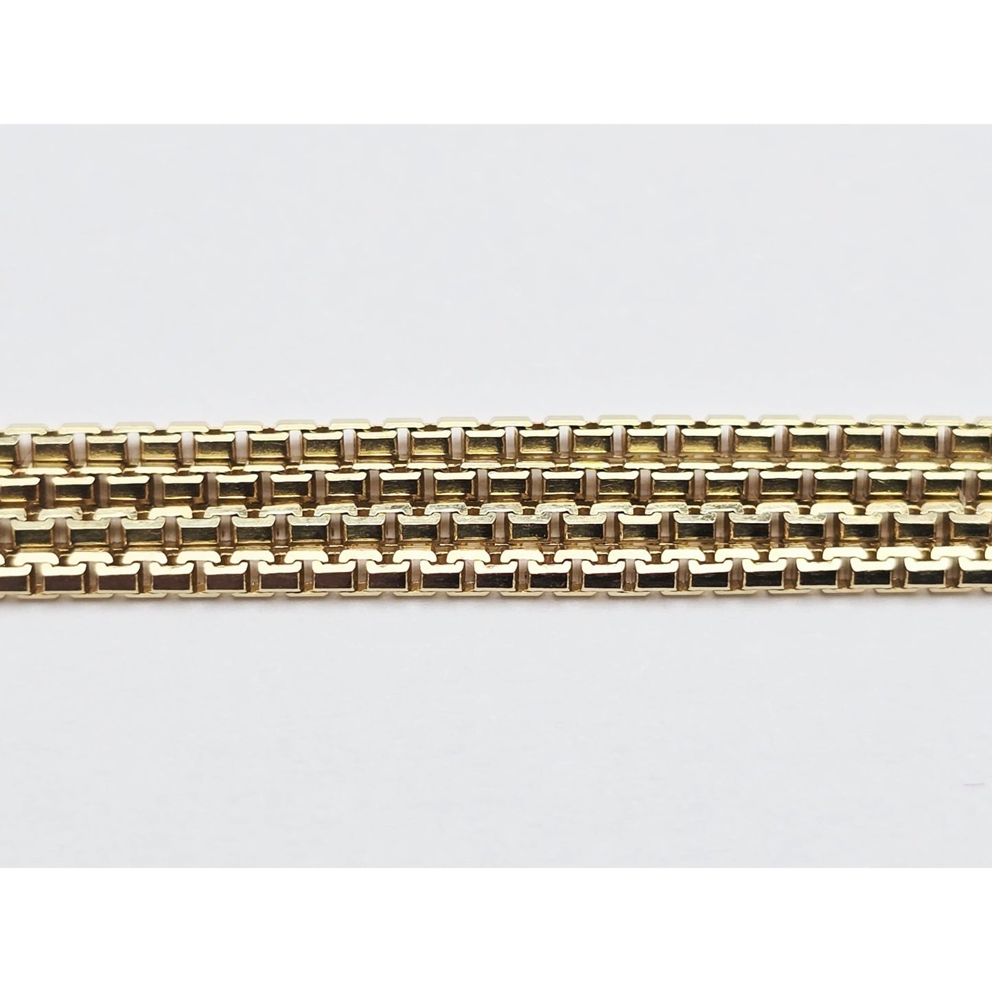 14K Yellow Gold Rounded Box Link Chain Necklace