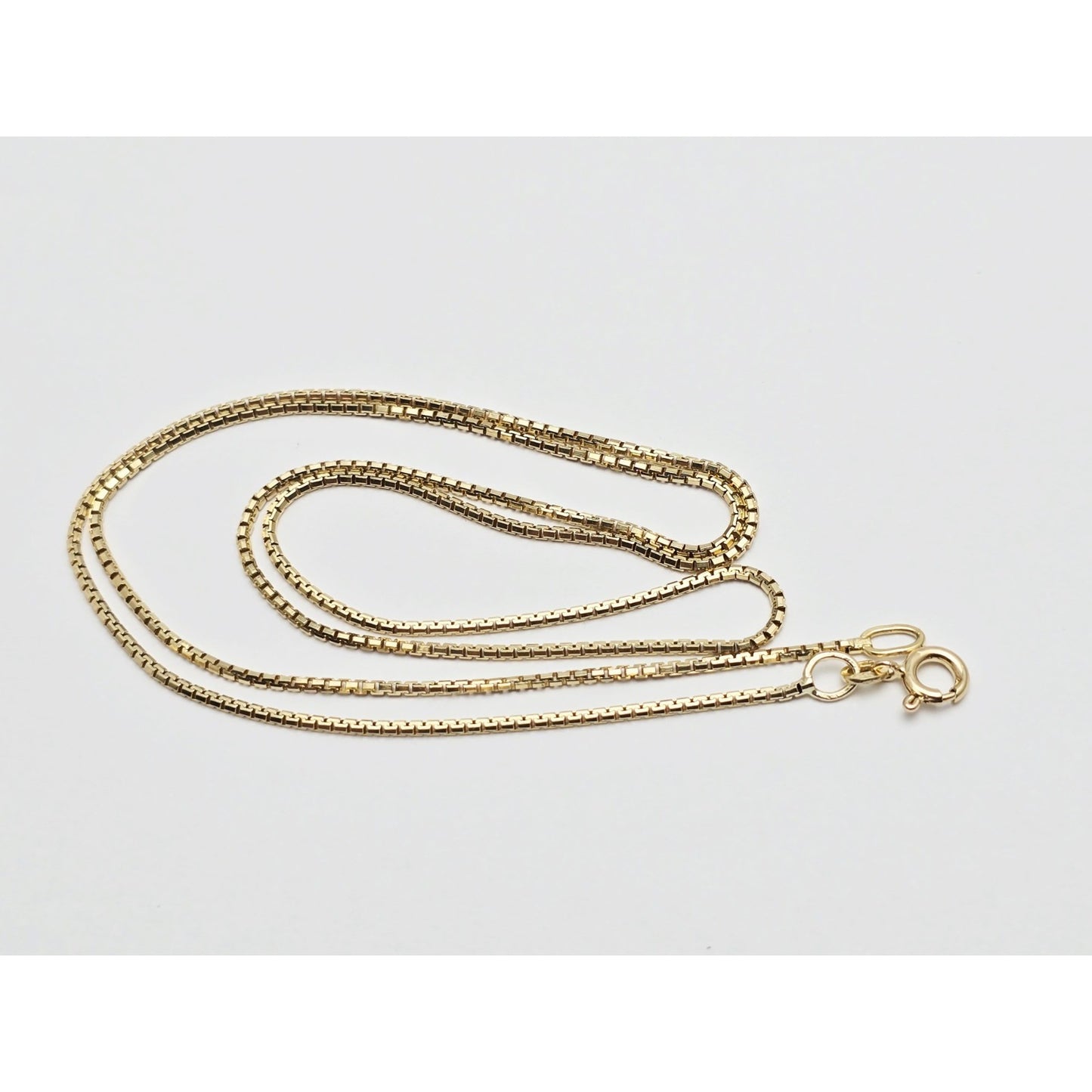 14K Yellow Gold Rounded Box Link Chain Necklace