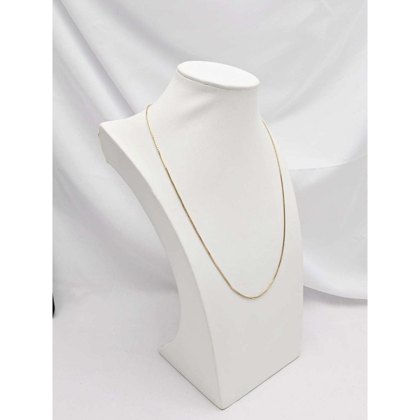 14K Yellow Gold Rounded Box Link Chain Necklace