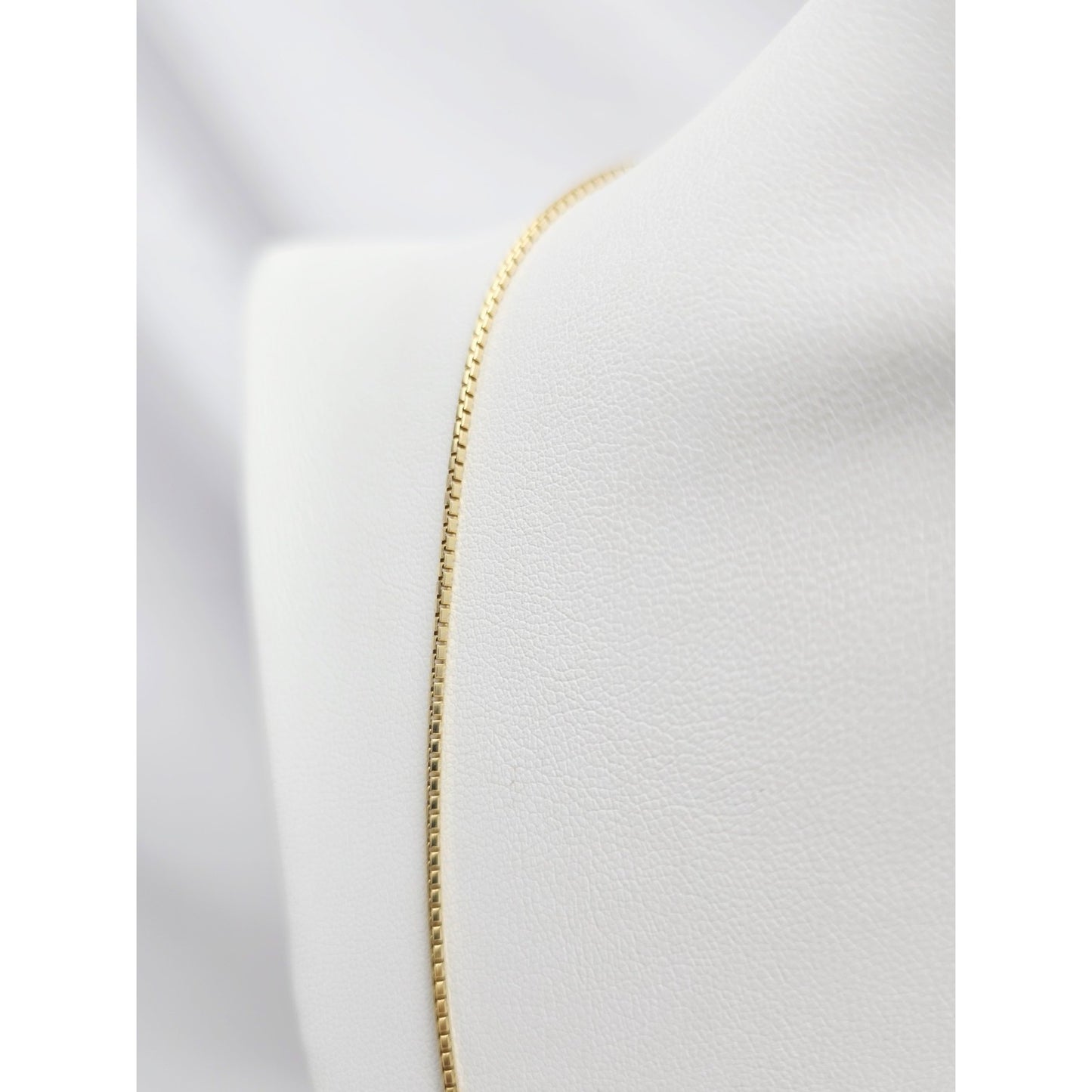 14K Yellow Gold Rounded Box Link Chain Necklace