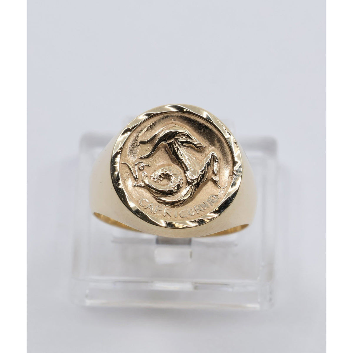 12K Yellow Gold Zodiac Capricorn Horoscope Ring