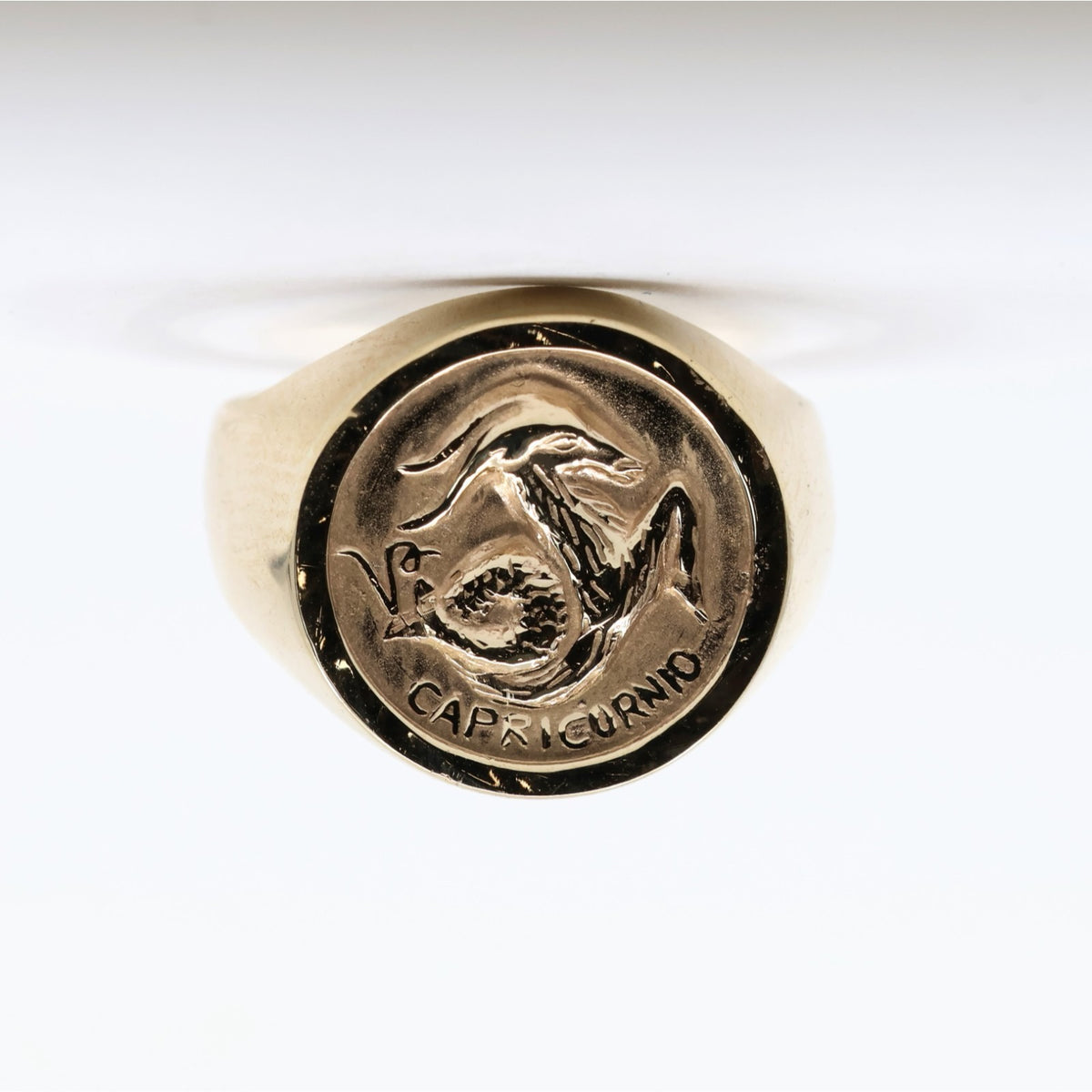 12K Yellow Gold Zodiac Capricorn Horoscope Ring